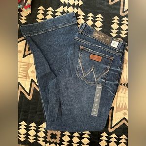 Wrangler Retro Trouser leg jeans-Brand New with tags! Size 19x32
